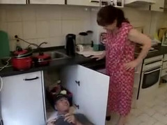 Housewife ravages plumber by snahbrandy