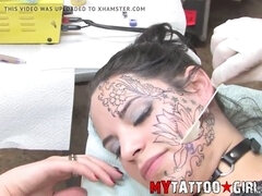 Amateur, Emo, Tatuaje