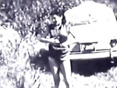 Car Driver gets a Sexual Enjoyment (1940s Vintage)