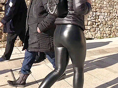 cock-squeezing Leather stretch pants