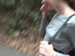 Bad, Braunhaarige, Fingern, Freundin, Masturbation, Pov, Öffentlich, Titten