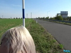 Amateur, Blonde, Sucer une bite, En levrette, Hd, De plein air, Pov, Public