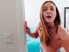 Cul, Blonde, Sucer une bite, En levrette, Doigter, Branlette thaïlandaise, Pov, Adolescente