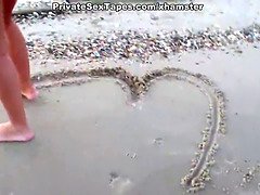 Amateur oral sex and high energy pussy fuck on the beach