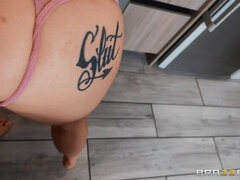 Cul, Gros seins, Noire, Sucer une bite, Seins naturels, Pov, Chatte, Tatouage