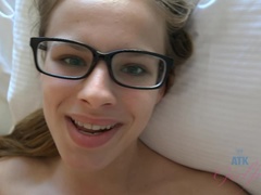 Amateur, Anal, Sucer une bite, Petite amie, Lunettes, Masturbation, Chatte, Dormant