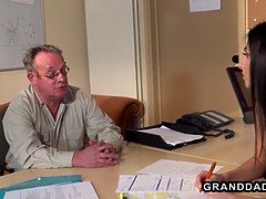 Horny HR girls fucks this grandpa during the interview