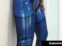 Cute spandex lesbians rubberdoll & Raven Black dildo bang