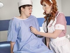 Grosse titten, Blasen, Handjob, Hardcore, Milf, Krankenschwester, Rotschopf, Entkleiden