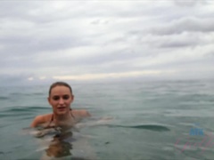 Emma looks so tasty when look in the ocean