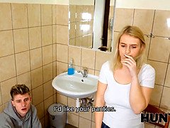 Blondine, Gehörnter ehemann, Tschechisch, Hd, Pov, Muschi, Rasiert, Toilette