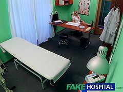 Blonde, Sucer une bite, Éjaculation interne, Hd, Infirmière, Chevaucher, Rasée, Uniforme