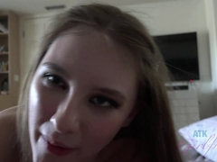 Blasen, Besamung, Fingern, Fussjob, Handjob, Öl, Orgasmus, Pov