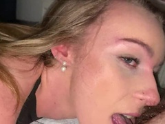 Grosse bite, Blonde, Sucer une bite, En gros plan de très près, Fétiche, Branlette thaïlandaise, Pov, Réalité