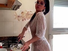 Gabi Gold - German Pornstar Masturbates On Cam While She's Taking A Shower