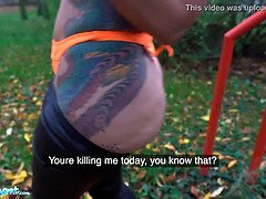 Gros seins, Britannique, Tir de sperme, Orgasme, Pov, Public, Réalité, Tatouage