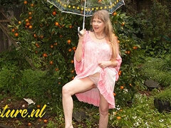 Leie, Frau, Masturbation, Milf, Mutti, Öffentlich, Titten, Spielzeuge