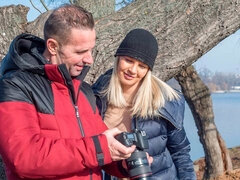 Blond, Pijpbeurt, Hondjeshouding, Handbeurt, Likken, Schoenen, Strippen, Tieten likken