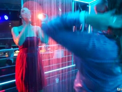 Schwarz, Blondine, Interrassisch, Orgie, Party, Schüchtern, Swingers, Nass