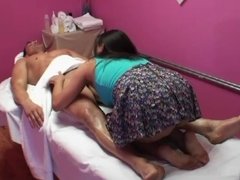 Petite masseuse sucked her client's dick