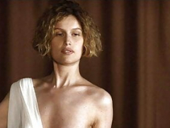 Laetitia Casta undressed jugs