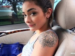 Amateur, Cul, Sucer une bite, Voiture, De plein air, Pov, Rasée, Tatouage